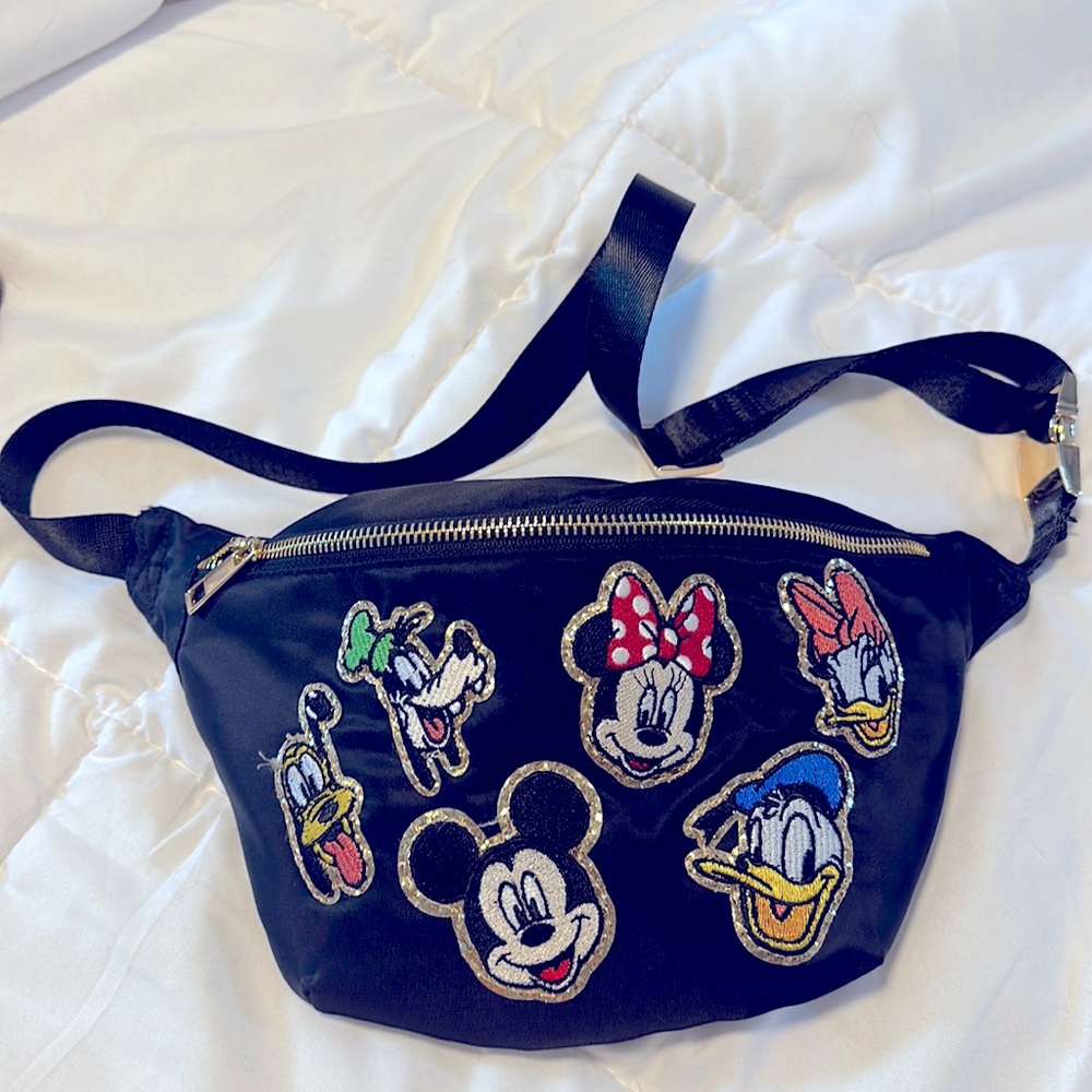 SOLD - Black jumbo fanny pack - Disney